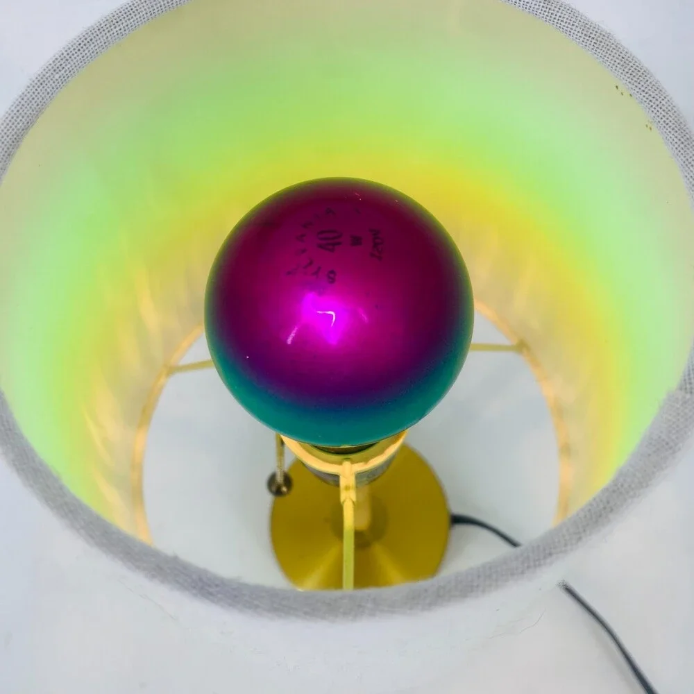Vintage 1988 The Amazing Rainbow Light Mardi Gras Designers Lighting 40W Bulb